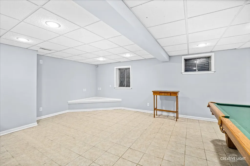 380 Regency Court Aurora IL 60504