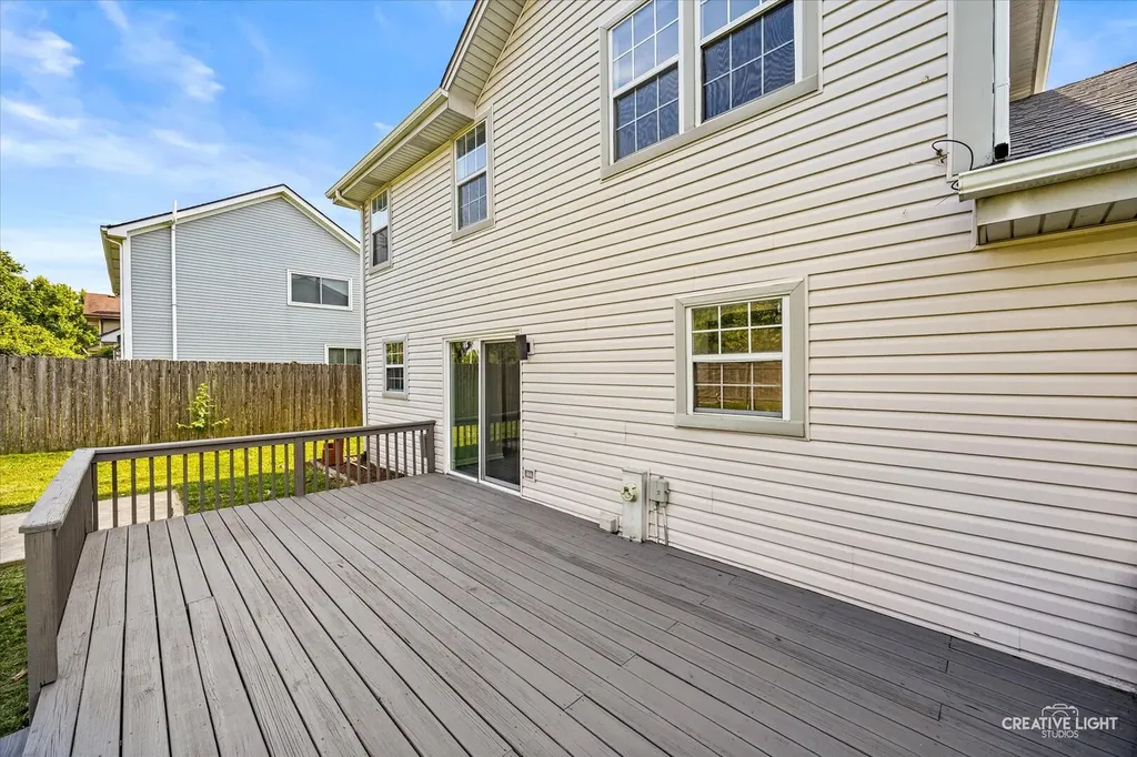 380 Regency Court Aurora IL 60504