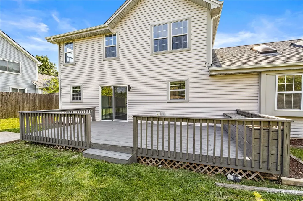380 Regency Court Aurora IL 60504