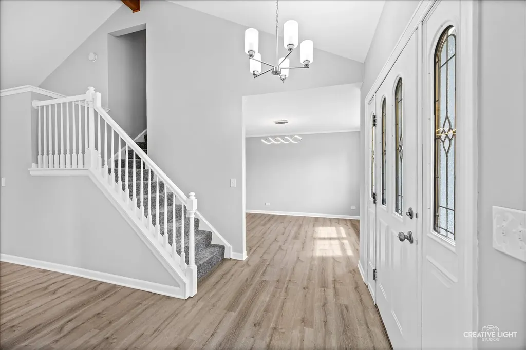 380 Regency Court Aurora IL 60504