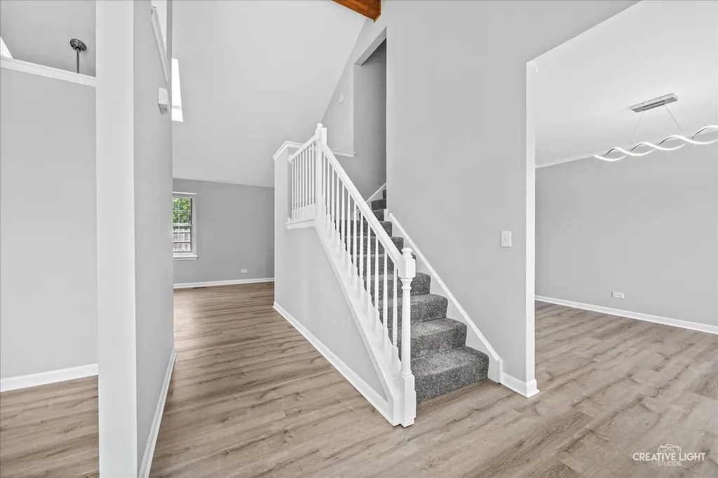 380 Regency Court Aurora IL 60504