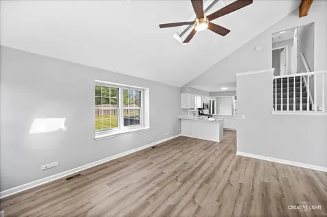 380 Regency Court Aurora IL 60504