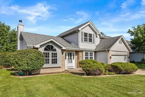 380 Regency Court Aurora IL 60504