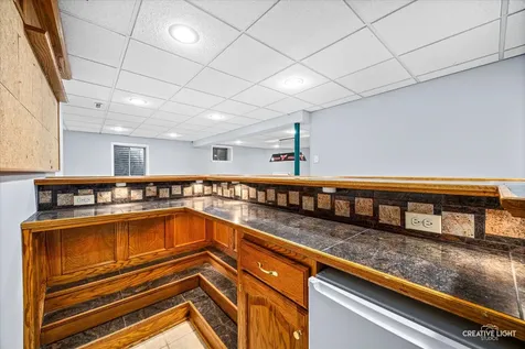 380 Regency Court Aurora IL 60504