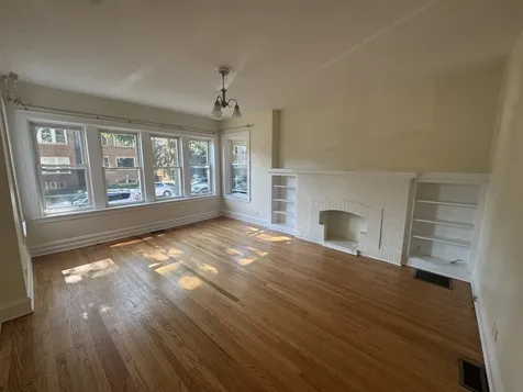 5849 North Campbell Avenue Chicago IL 60659
