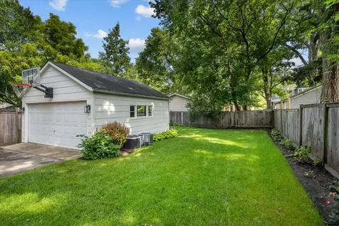 919 Oak Street Winnetka IL 60093