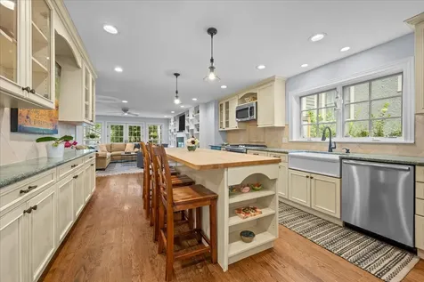 919 Oak Street Winnetka IL 60093