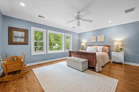 919 Oak Street Winnetka IL 60093