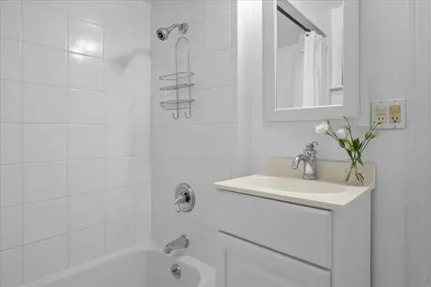 919 Oak Street Winnetka IL 60093