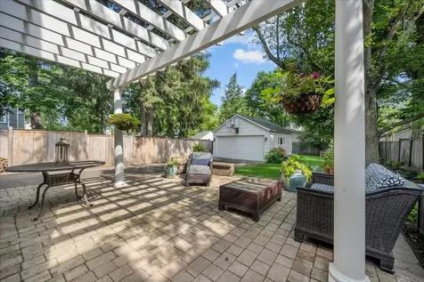 919 Oak Street Winnetka IL 60093