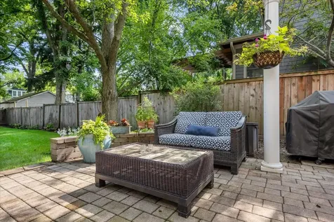 919 Oak Street Winnetka IL 60093