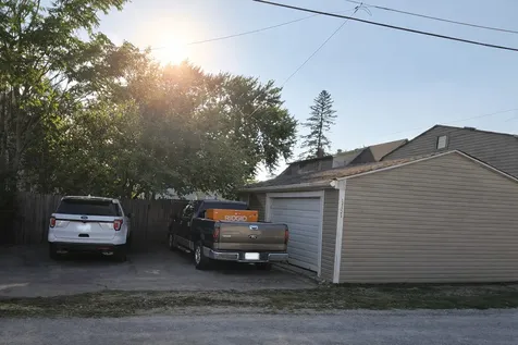 14321 South Mckinley Avenue Posen IL 60469