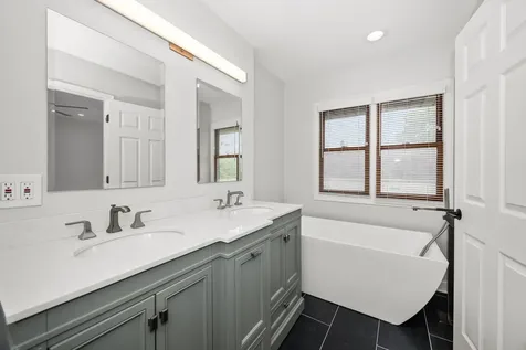 7718 Harvard Street Forest Park IL 60130