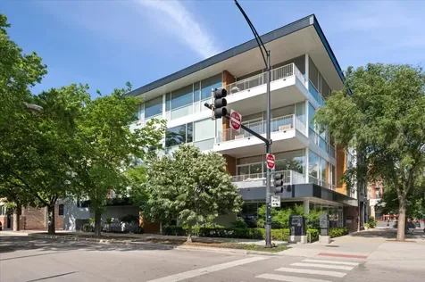 2154 West Division Street Chicago IL 60622