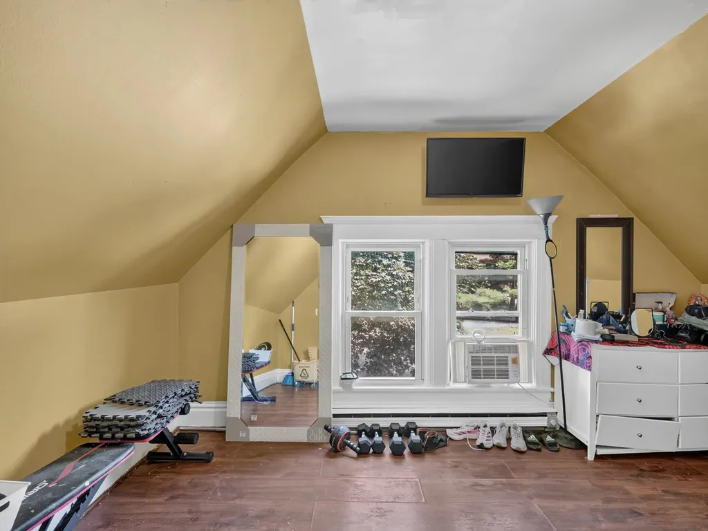 1223 Front Street Aurora IL 60505