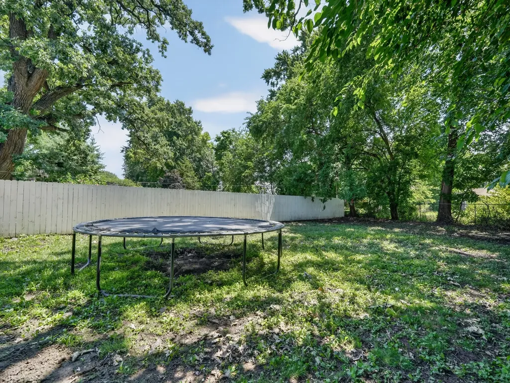 1223 Front Street Aurora IL 60505