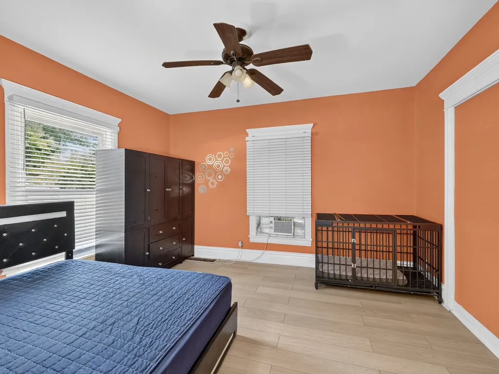 1223 Front Street Aurora IL 60505