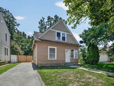 1223 Front Street Aurora IL 60505