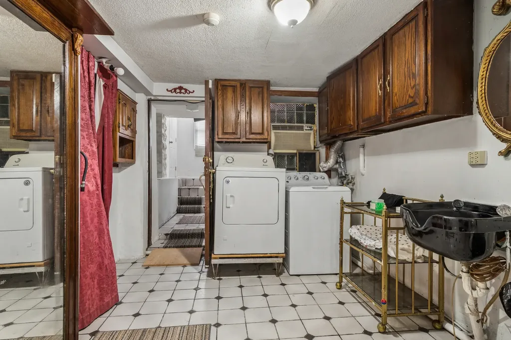 2656 West Logan Boulevard Chicago IL 60647