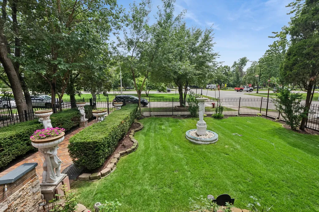 2656 West Logan Boulevard Chicago IL 60647