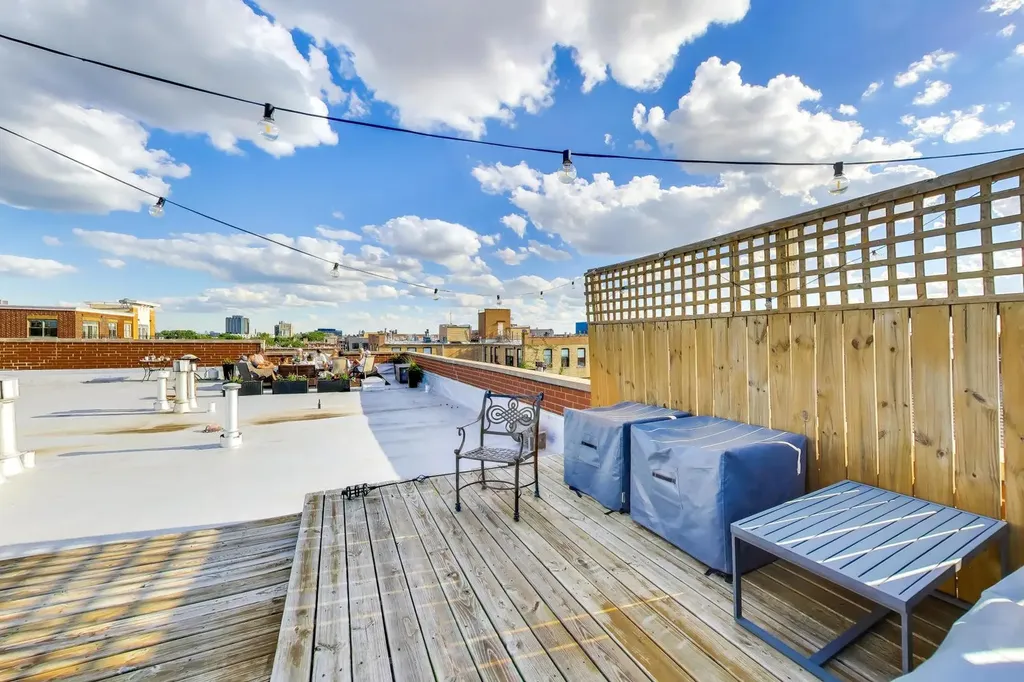 2342 West Bloomingdale Avenue Chicago IL 60647