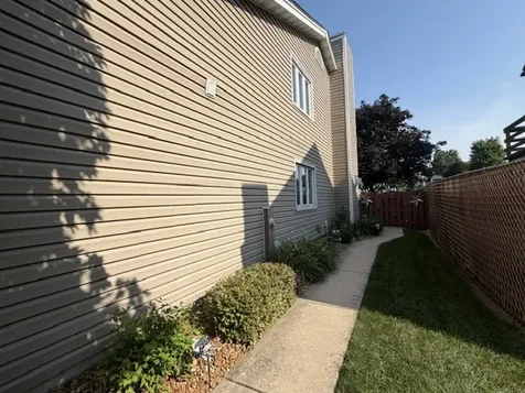 42 Abbeywood Drive Romeoville IL 60446