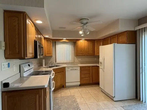 42 Abbeywood Drive Romeoville IL 60446