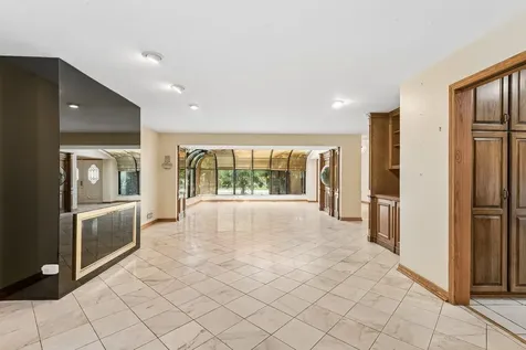 6936 North Kostner Avenue Lincolnwood IL 60712