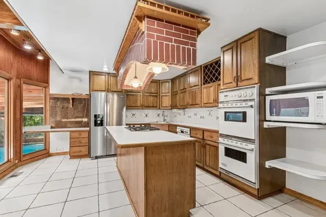 6936 North Kostner Avenue Lincolnwood IL 60712