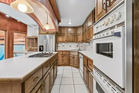 6936 North Kostner Avenue Lincolnwood IL 60712
