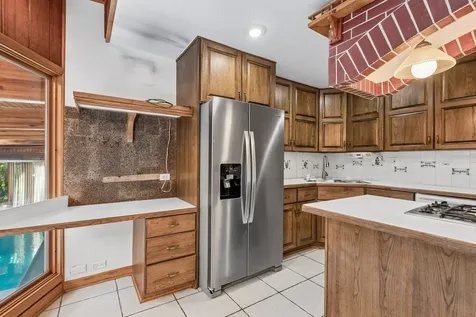 6936 North Kostner Avenue Lincolnwood IL 60712