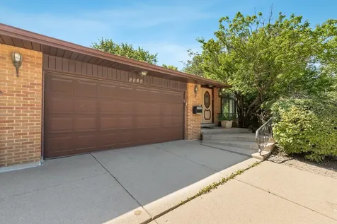 6936 North Kostner Avenue Lincolnwood IL 60712