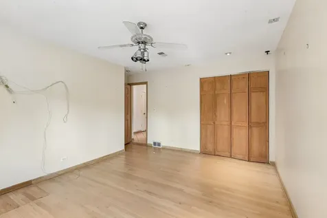 6936 North Kostner Avenue Lincolnwood IL 60712