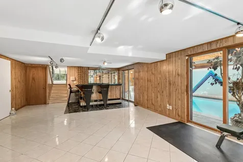 6936 North Kostner Avenue Lincolnwood IL 60712