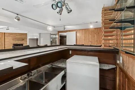 6936 North Kostner Avenue Lincolnwood IL 60712