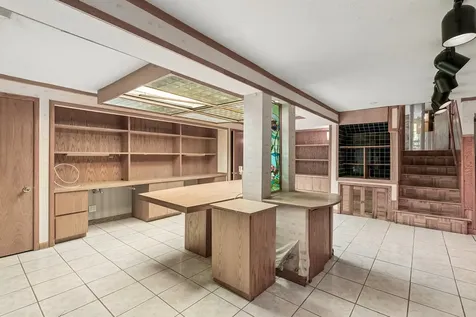 6936 North Kostner Avenue Lincolnwood IL 60712
