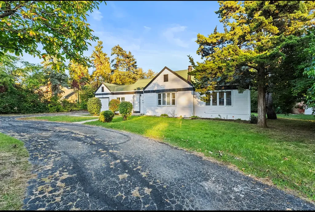 1705 South Highland Avenue Lombard IL 60148
