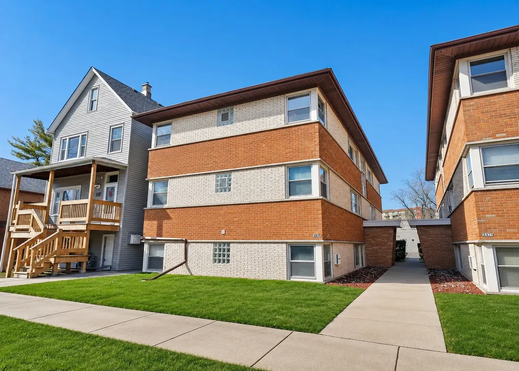 839 Lathrop Avenue Forest Park IL 60130