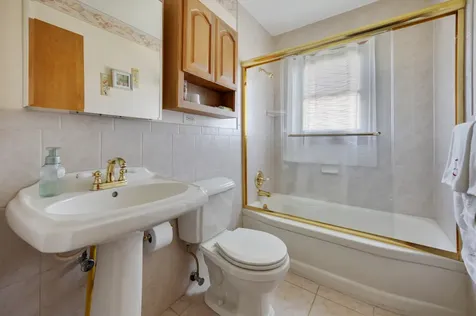100 Woodcrest Lane Elk Grove Village IL 60007