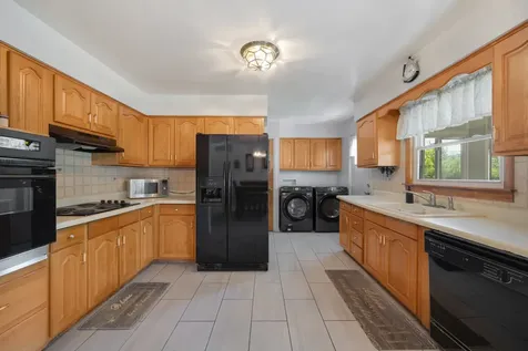 100 Woodcrest Lane Elk Grove Village IL 60007