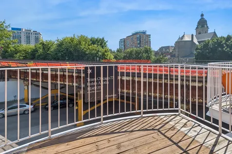 946 West Fry Street Chicago IL 60642