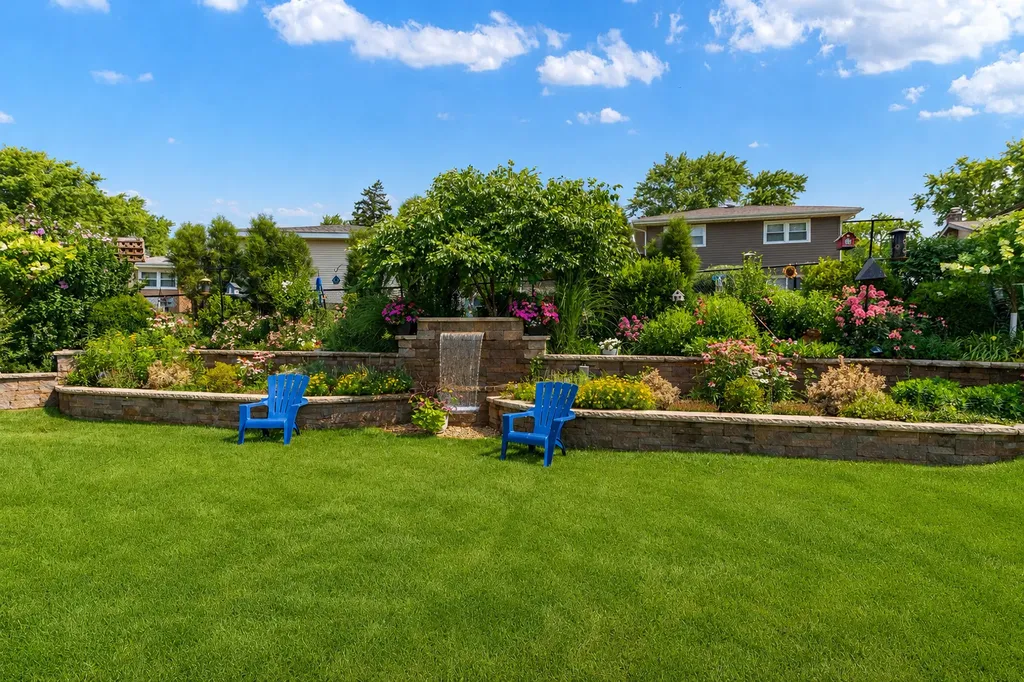 532 Merlin Drive Schaumburg IL 60193