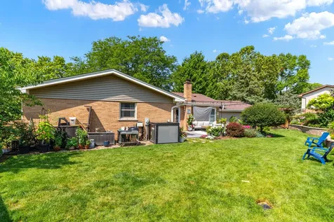 532 Merlin Drive Schaumburg IL 60193