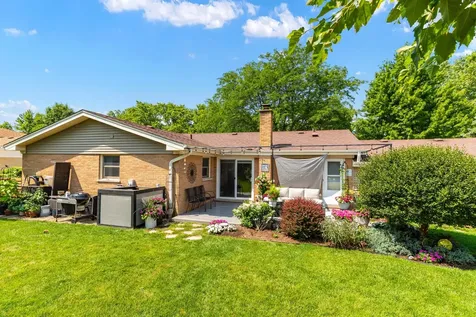 532 Merlin Drive Schaumburg IL 60193