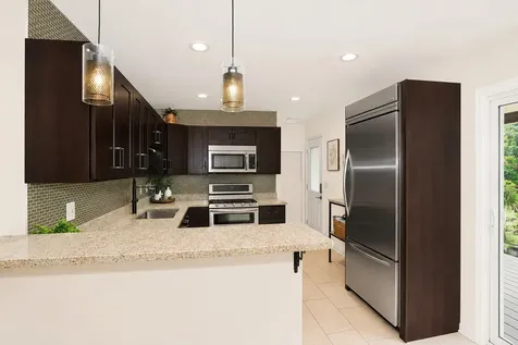 532 Merlin Drive Schaumburg IL 60193