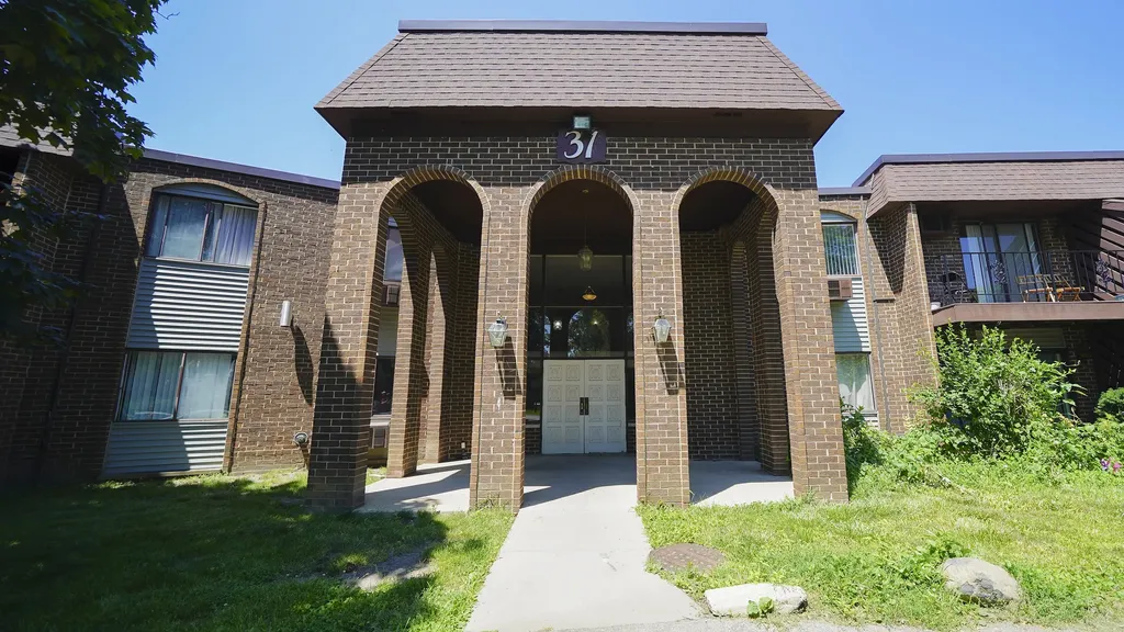 31 Washington Boulevard Mundelein IL 60060