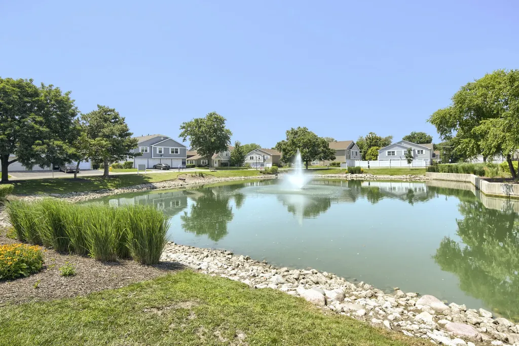 1477 Woodcutter Lane Wheaton IL 60189