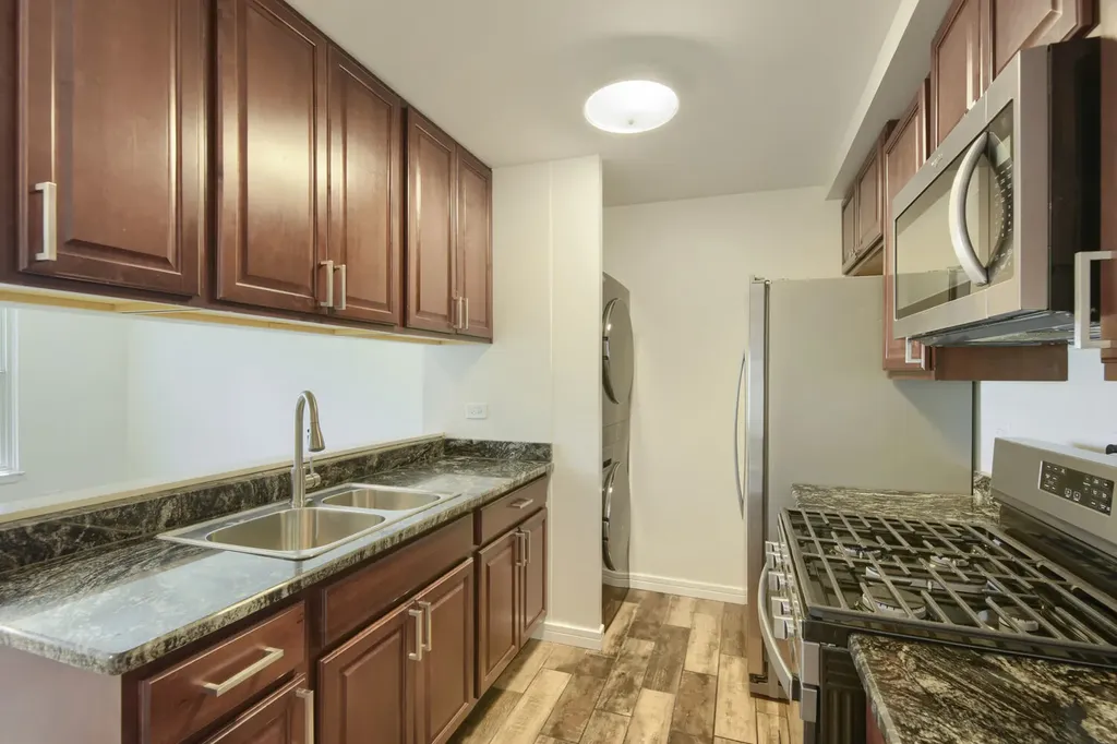 1477 Woodcutter Lane Wheaton IL 60189