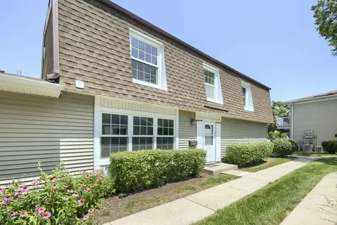 1477 Woodcutter Lane Wheaton IL 60189
