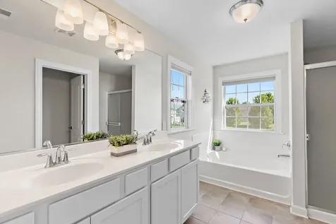 1109 Nottingham Road Sycamore IL 60178